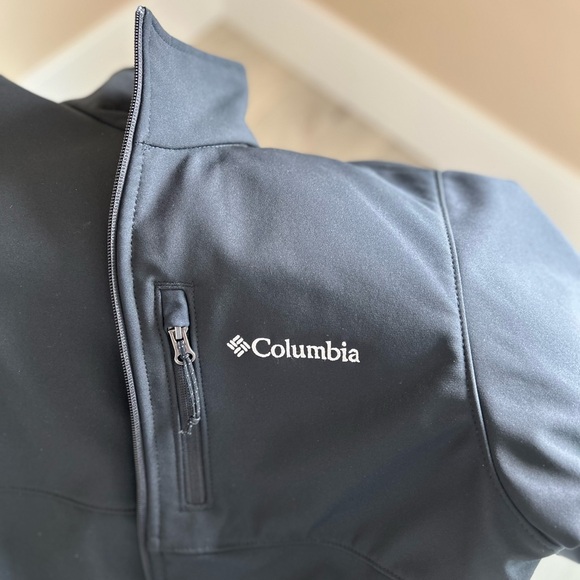 COLUMBIA Women’s Outdoor Jacket Black - Picture 7 of 9